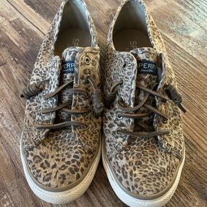Leopard Print Sperry Shoes!